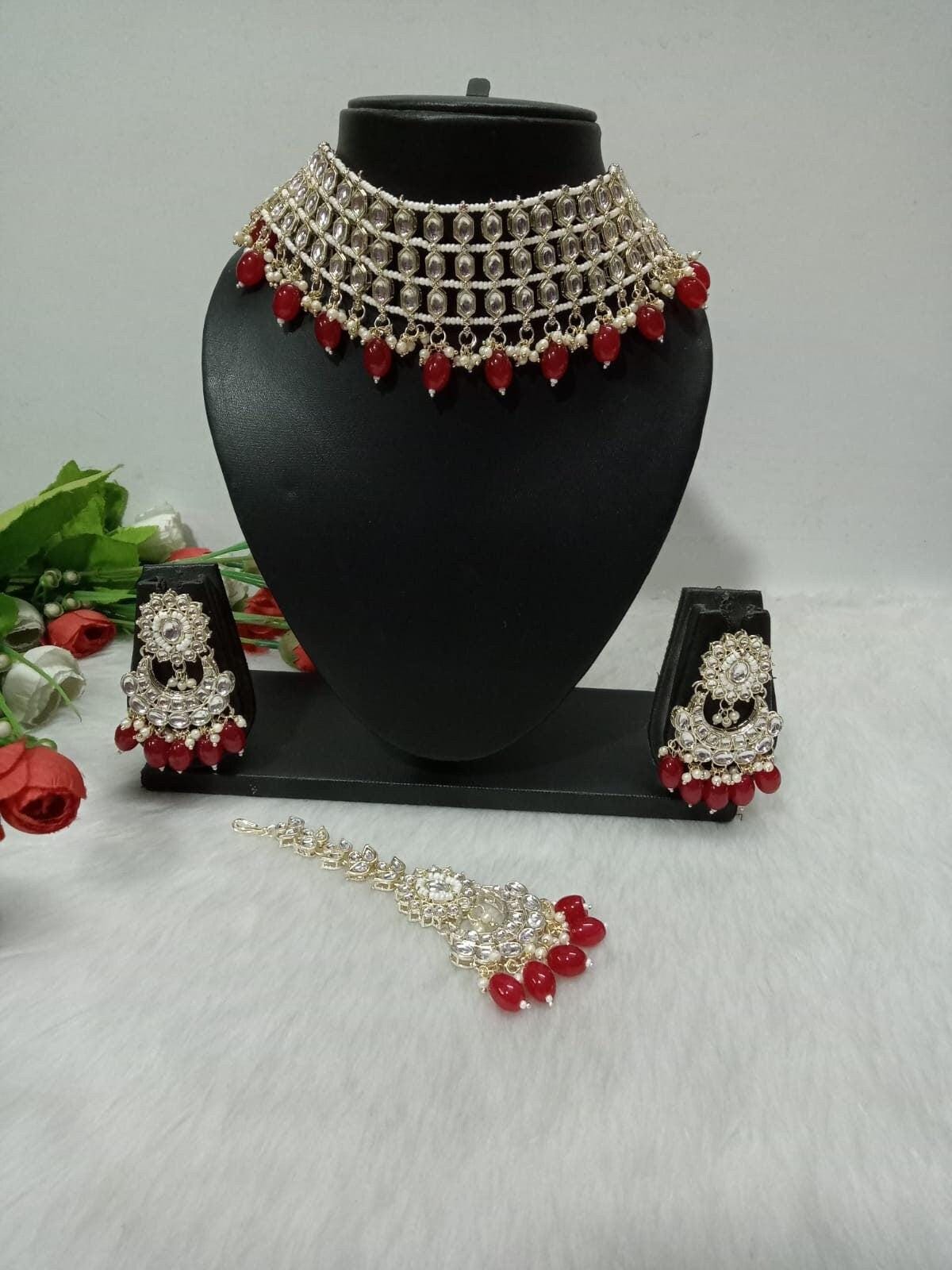 Netted Kundan set with maang tikka