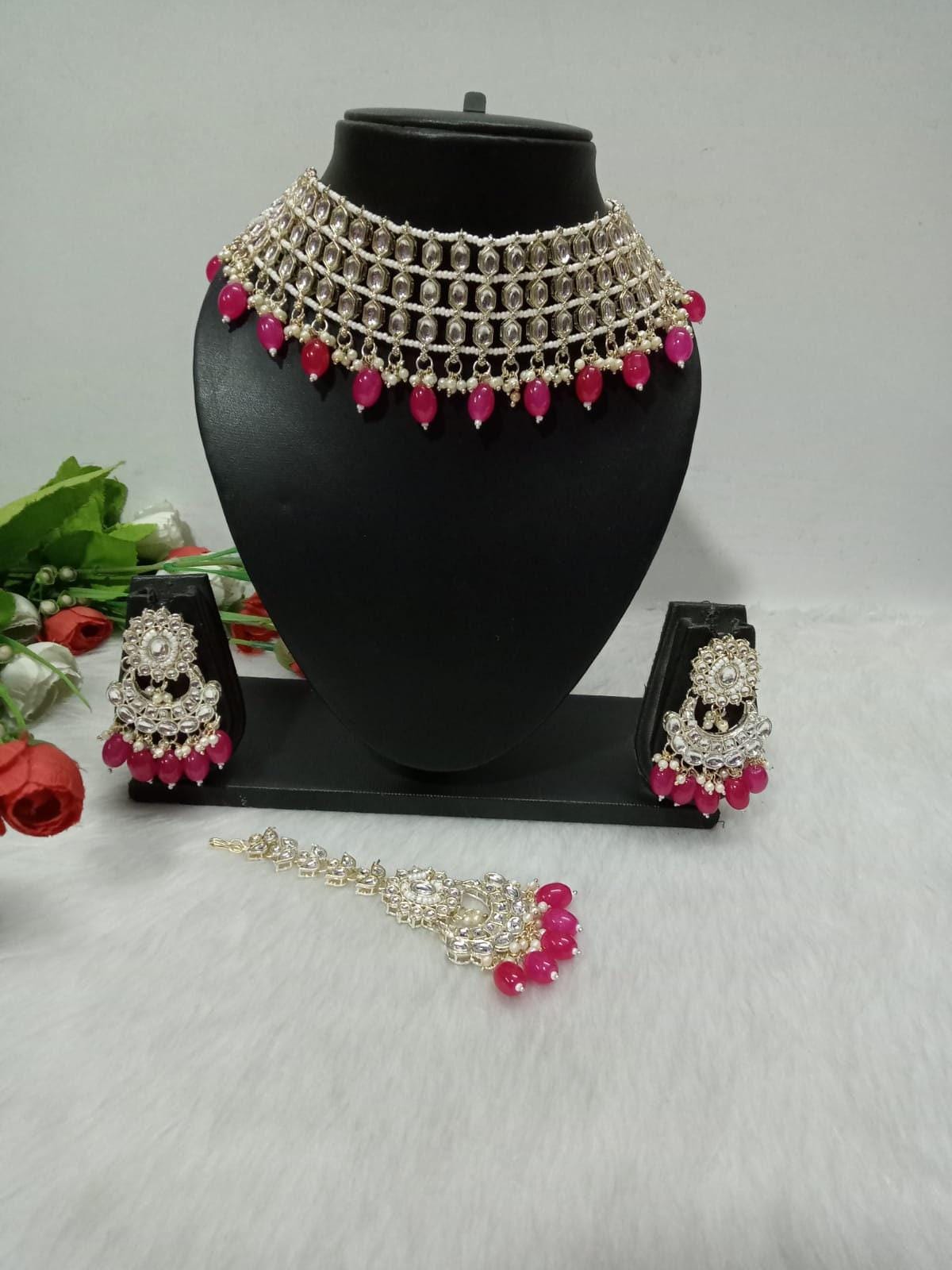 Netted Kundan set with maang tikka