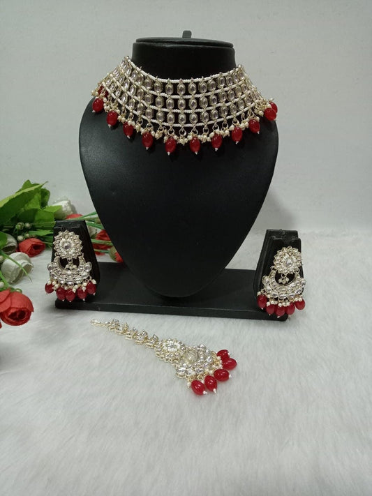 Netted Kundan set with maang tikka